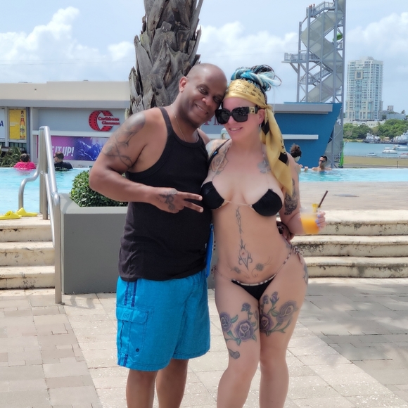 Meet your Posh Ambassador ll, Jasmine, 5 Star Seller - Picture 15 of 16